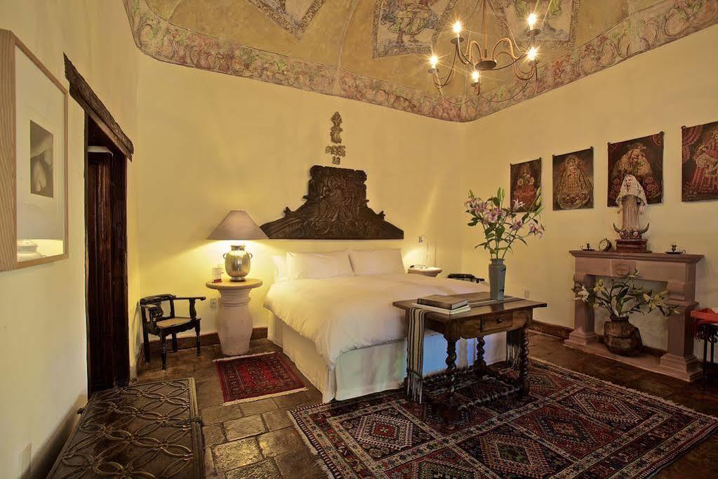 Casa De La Real Aduana Boutique Hotel Пацкуаро Экстерьер фото