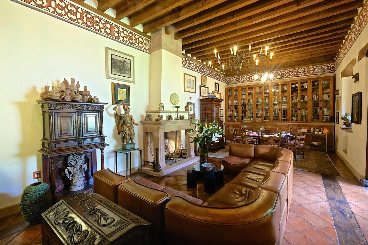 Casa De La Real Aduana Boutique Hotel Пацкуаро Экстерьер фото